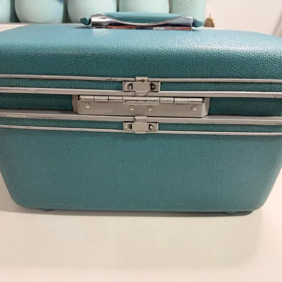 Vintage Silhouette Samsonite Teal Makeup Organizer